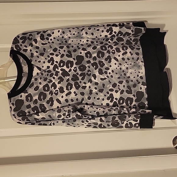 HONEYME Curvy XXXL Animal Print Sweatshirt. NEW with tags - Picture 1 of 9